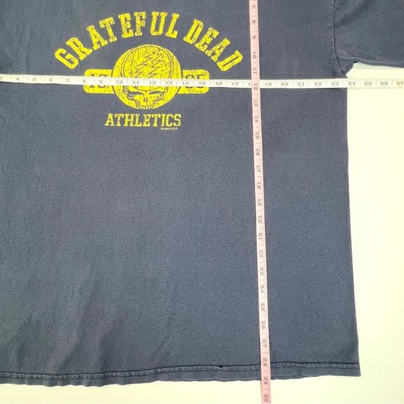 1999 Grateful Dead Athletics Graphic Tee Shirt
Size L/XL - Picture 10 of 13